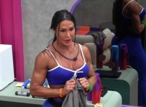 1740104727_Gracyanne-Barbosa-passa-mal-e-pede-atendimento-medico-no-BBB.jpeg